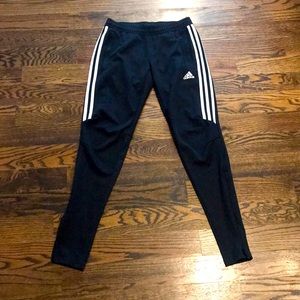 🧁 Adidas pants